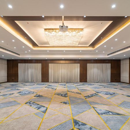 Hotel Royal Embassy à Erode Extérieur photo