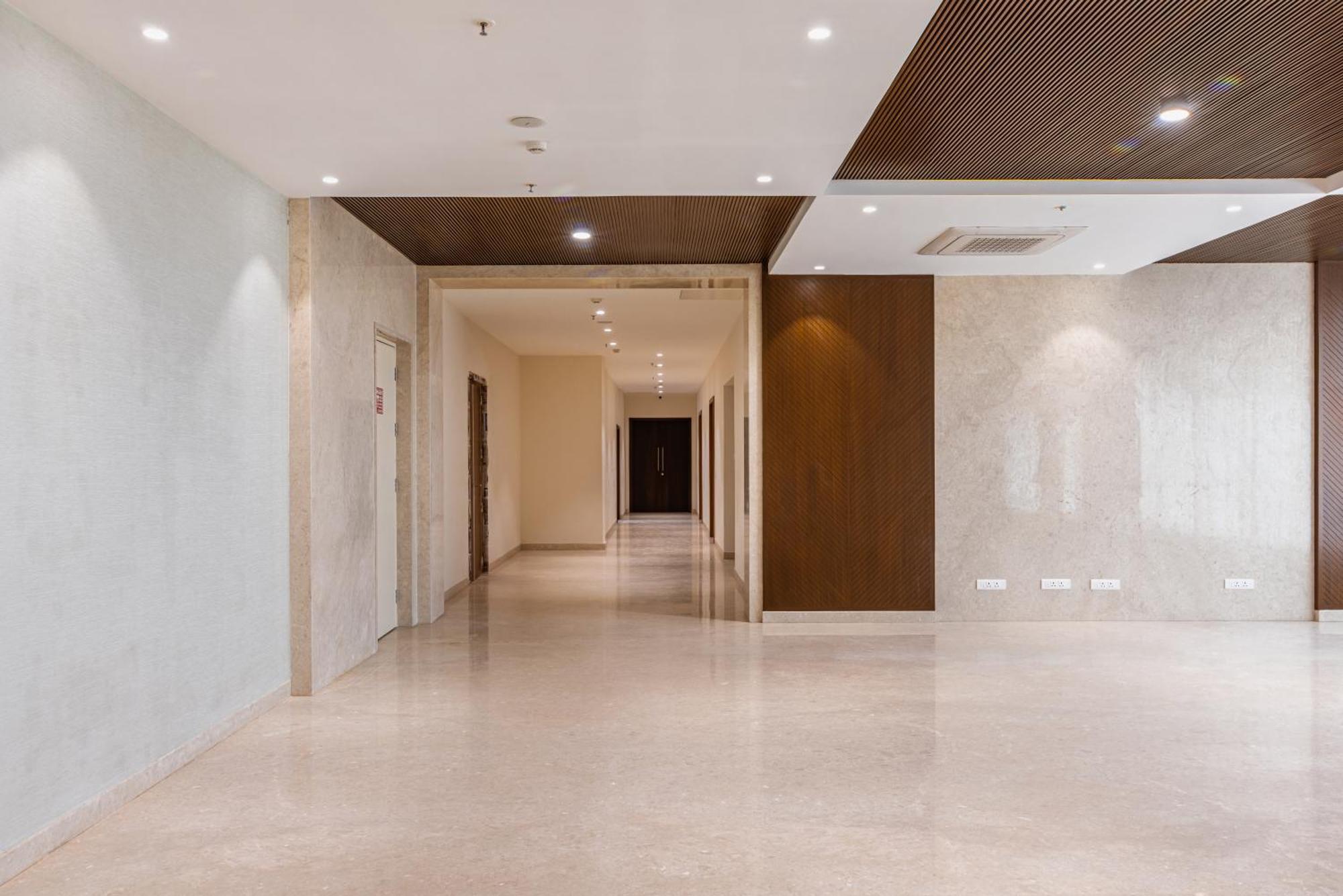 Hotel Royal Embassy à Erode Extérieur photo